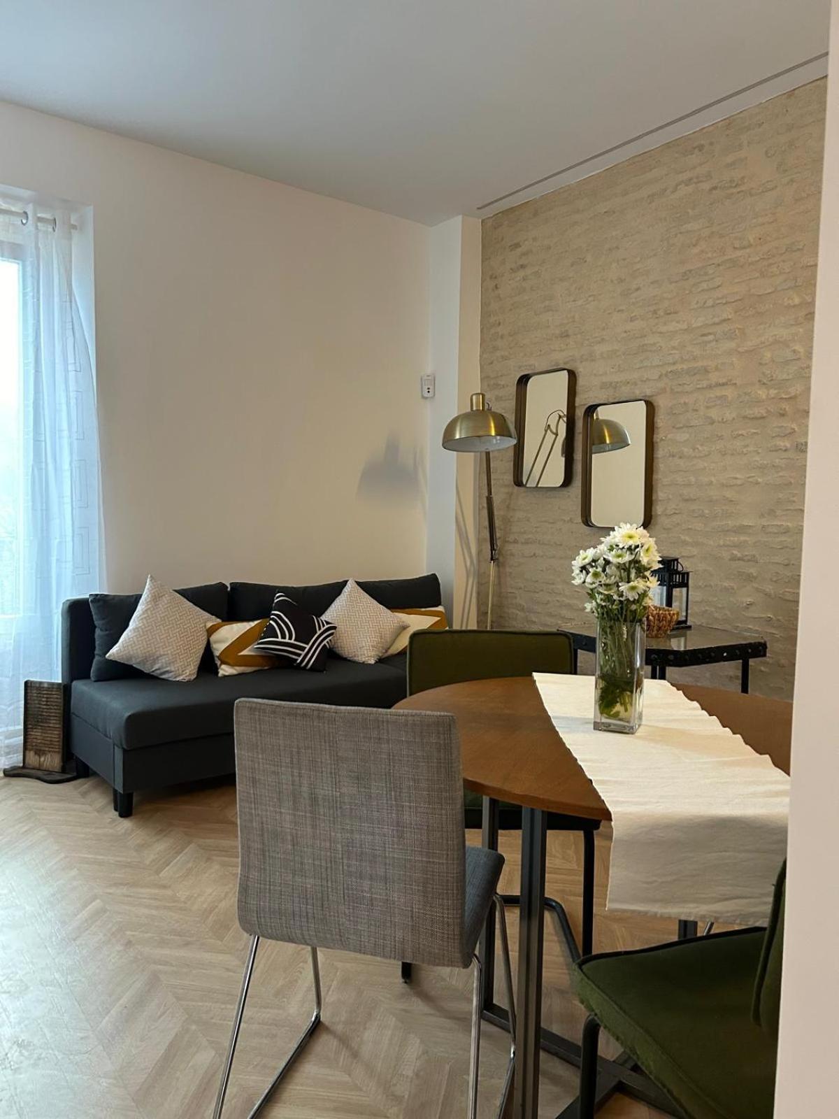 Center Apartment Fully Eqquiped Opcional Breakfast Seville Exterior photo