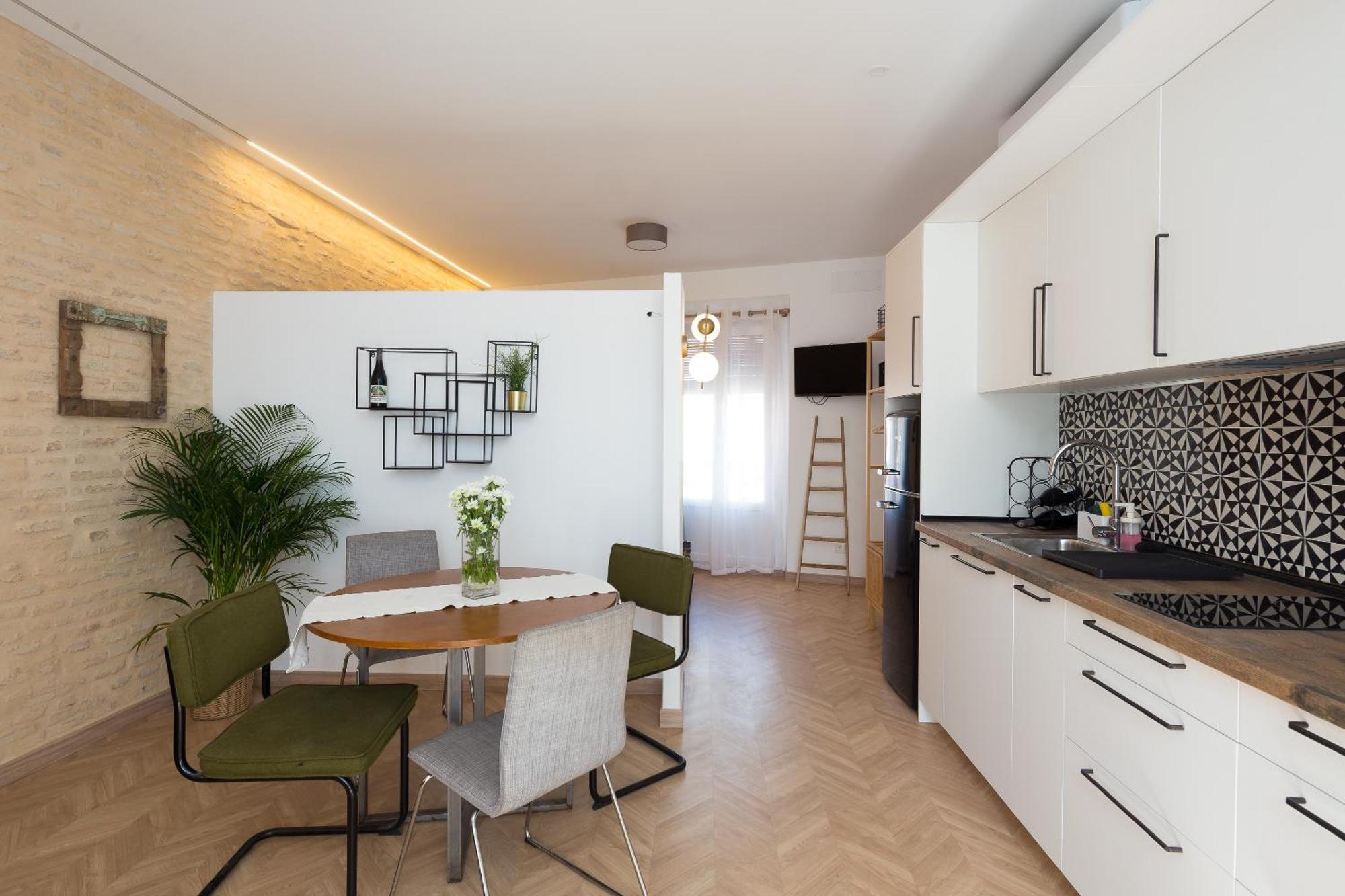 Center Apartment Fully Eqquiped Opcional Breakfast Seville Exterior photo
